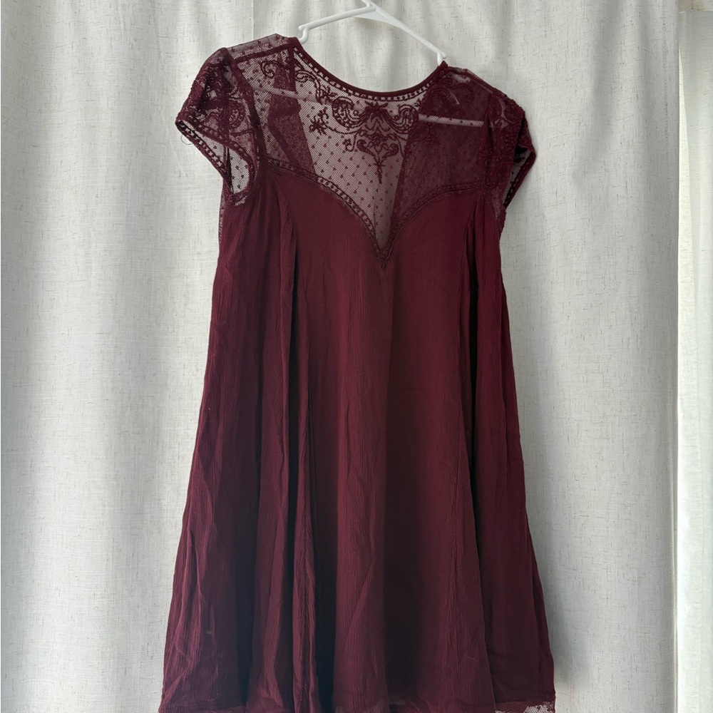Kimchi Blue Floral Lace Dress in Wine